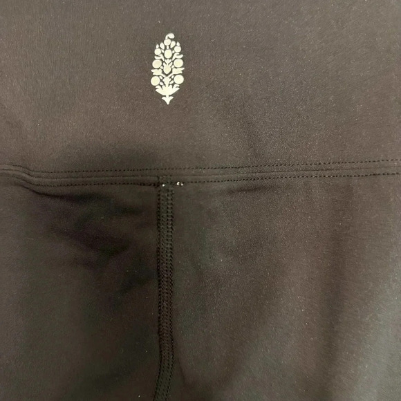 Free People Movement leggings. NWT’s. Size small - Picture 4 of 6
